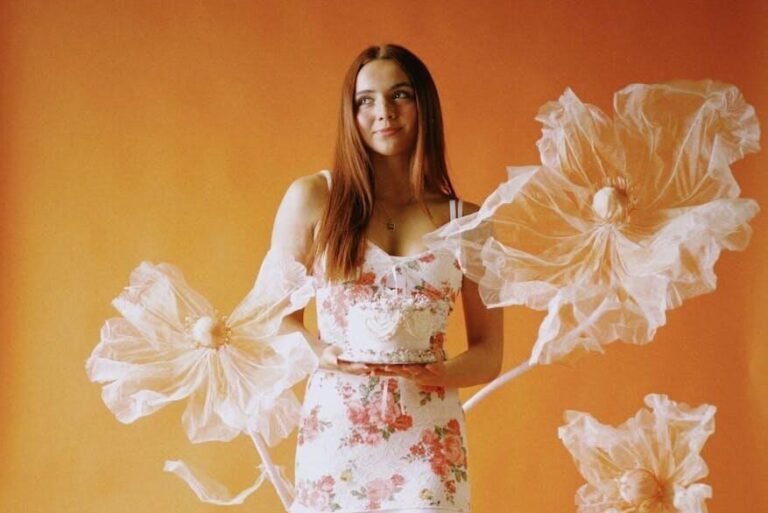 <span style="font-size:14px;font-weight:400;">Jonh Smith - 10 June 2024</span><br>A Musician's Guide: How to Create and Sell Your First NFT